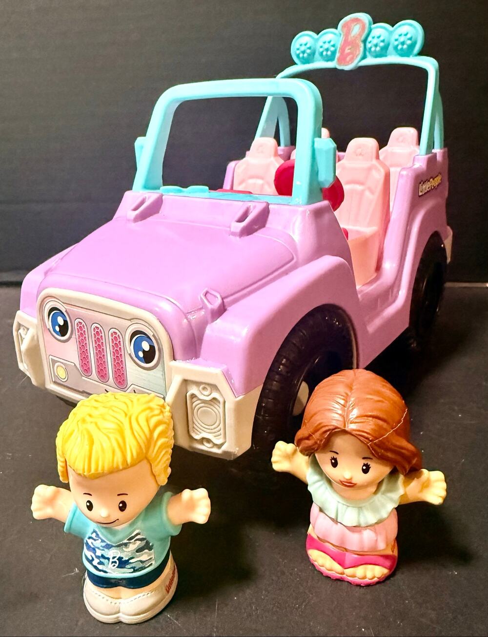 Fisher-Price Little People Barbie Beach Cruiser toy car 2 original figures sound